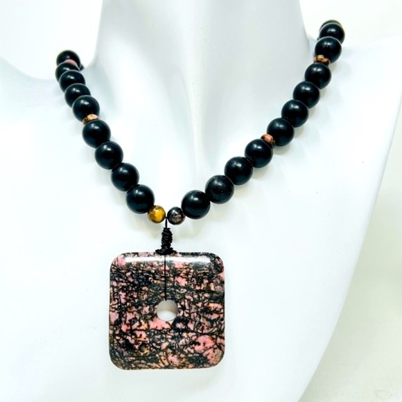 Rhodonite necklace with matte black jasper + bracelet - Picture 1 of 6